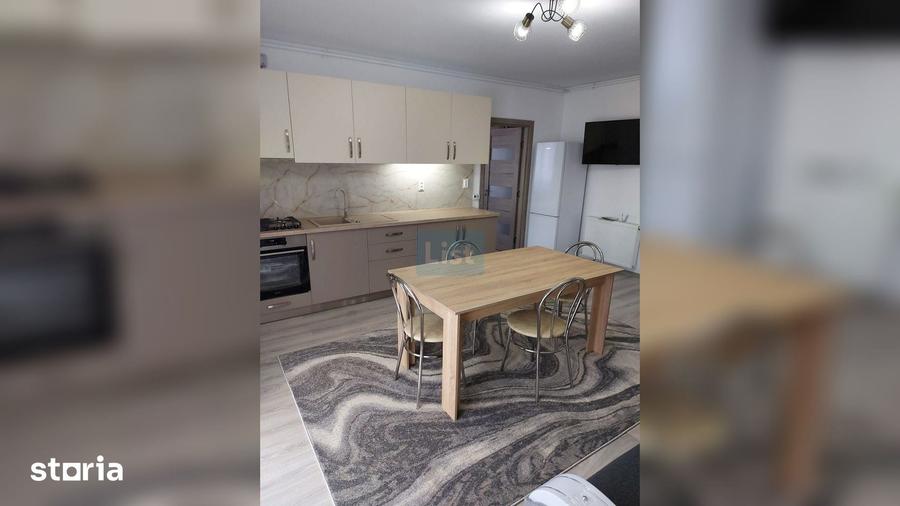 Apartament cu 3 camere semidecomandat în Florești