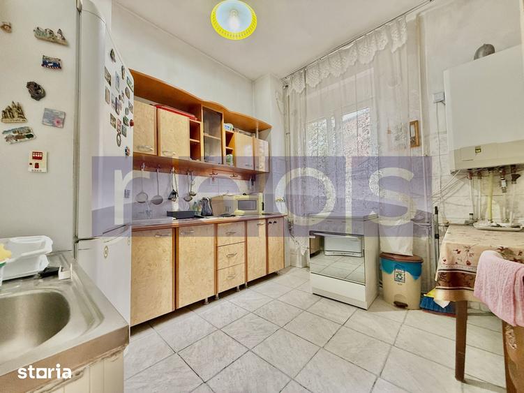 Apartament cu 3 camere în Decebal