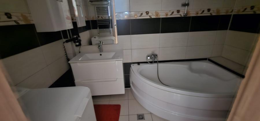 Apartament cu 2 camere decomandat în Primo