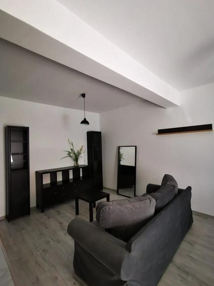 Apartament cu 2 camere semidecomandat în Giroc