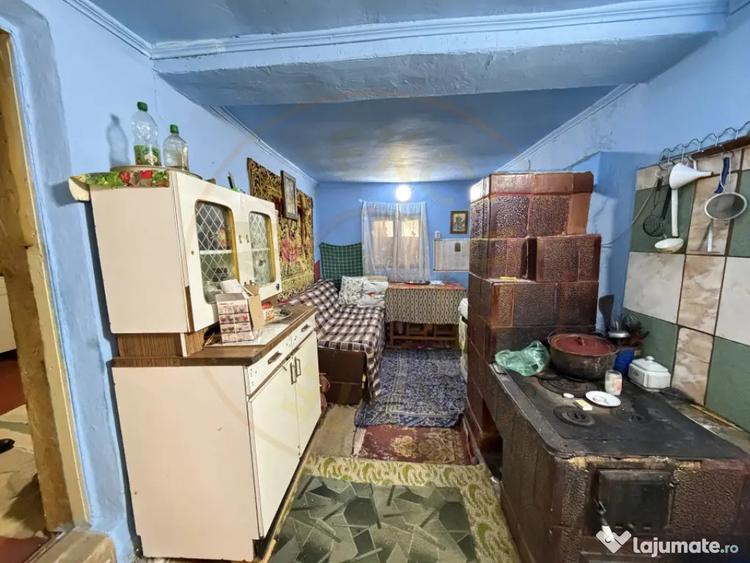 Casă cu 4 camere cu Teren 780 Mp în Pitoi
