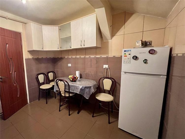 Apartament cu 2 camere semidecomandat, mobilat în Aradului