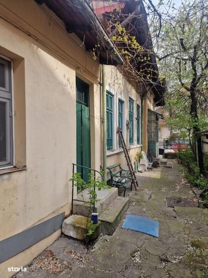 Casă cu 4 camere cu Teren 413 Mp în Tineretului