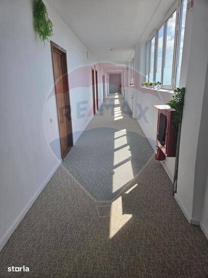 Spațiu comercial, de 1,300 mp, în Central