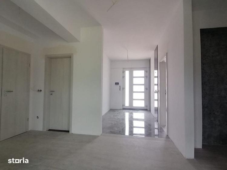 Casă cu 4 camere în Prislop