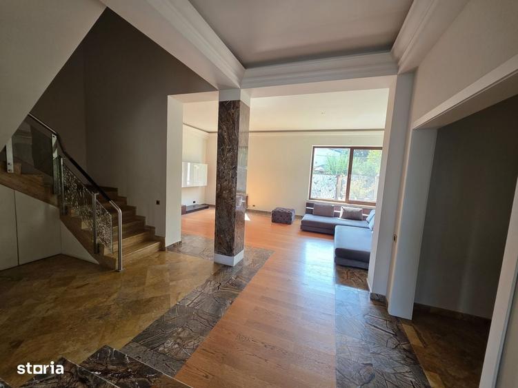 Casă cu 4 camere în Dămăroaia