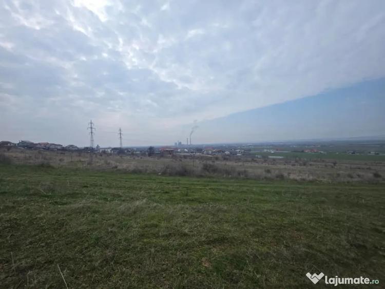 Teren de 3000 mp, în Central