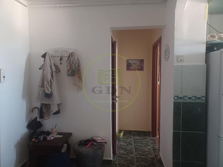 Apartament cu 2 camere decomandat, mobilat în Hărmanului