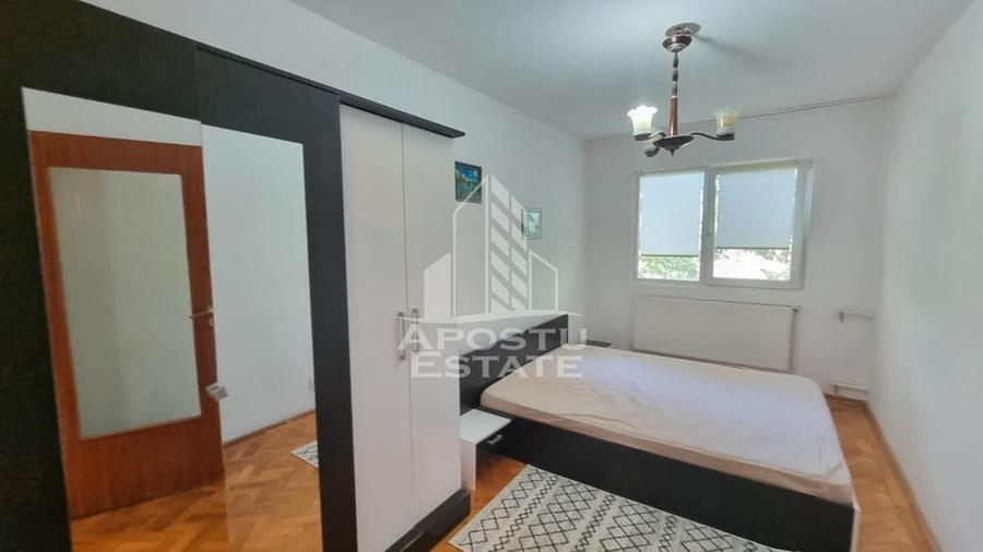 Apartament cu 3 camere semidecomandat în Dacia