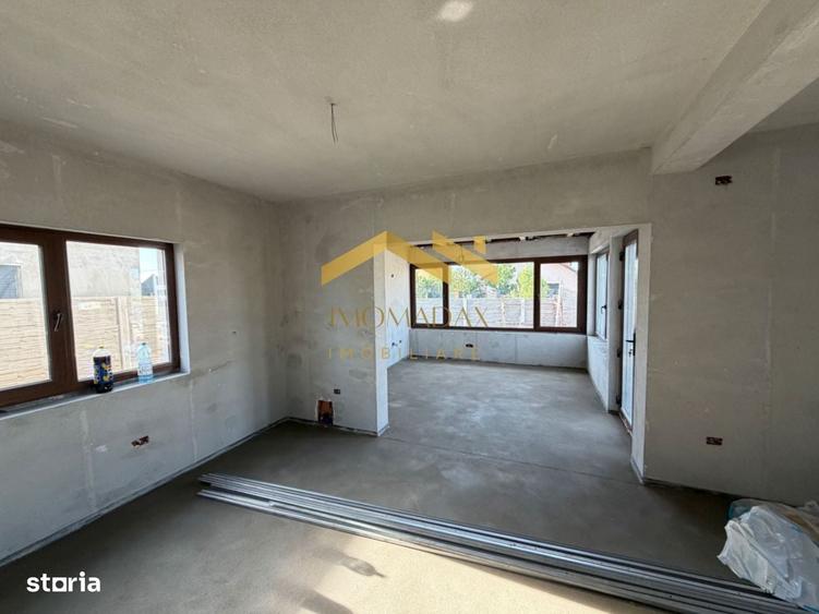 Casă cu 3 camere în Bazoș