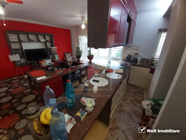 Apartament cu 3 camere semidecomandat, mobilat în Zorilor