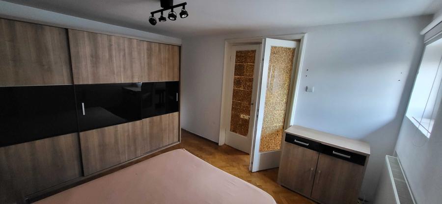 Apartament cu 3 camere semidecomandat în Ultracentral