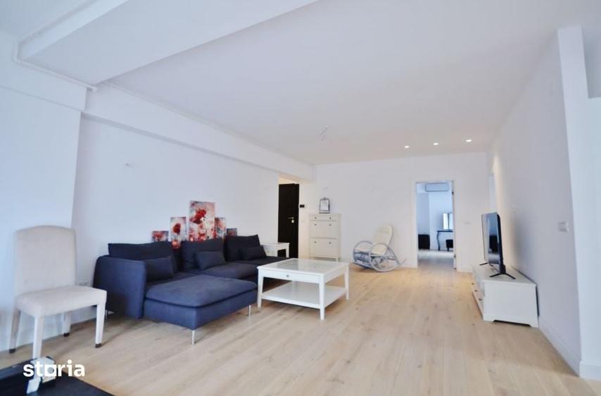 Apartament cu 3 camere semidecomandat în Gara de Nord