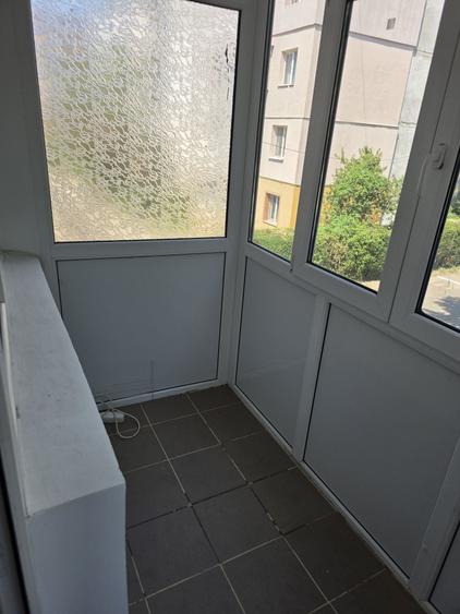 Apartament cu 3 camere decomandat în Olari