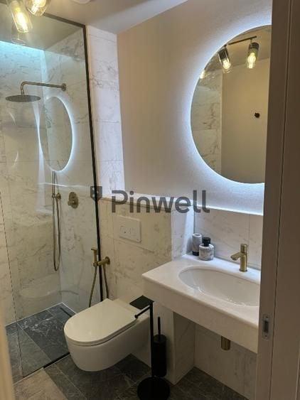 Apartament cu 2 camere decomandat, mobilat în Central