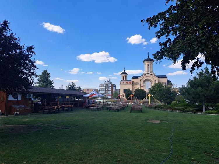 Apartament cu 2 camere semidecomandat în Micălaca