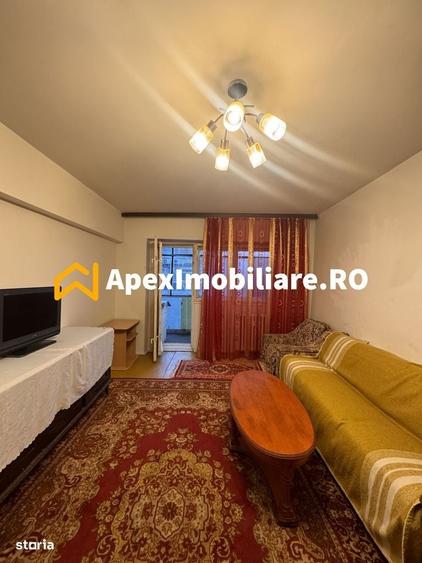 Apartament cu 4 camere decomandat în Costin Georgian