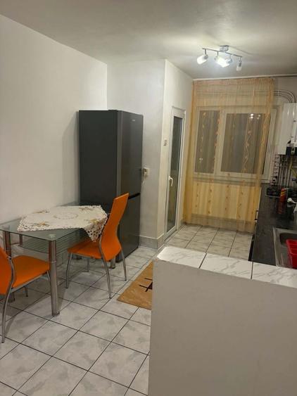 Apartament cu 2 camere semidecomandat în Exterior Vest