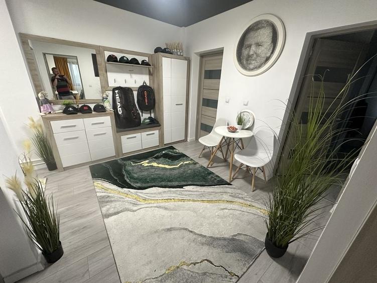 Apartament cu 2 camere decomandat în Exterior Vest