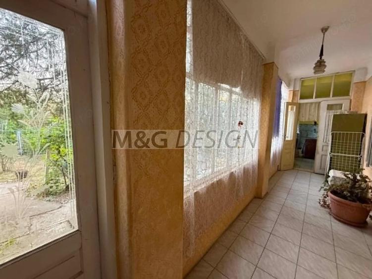 Casă cu 5 camere cu Teren 1560 Mp în Seceani