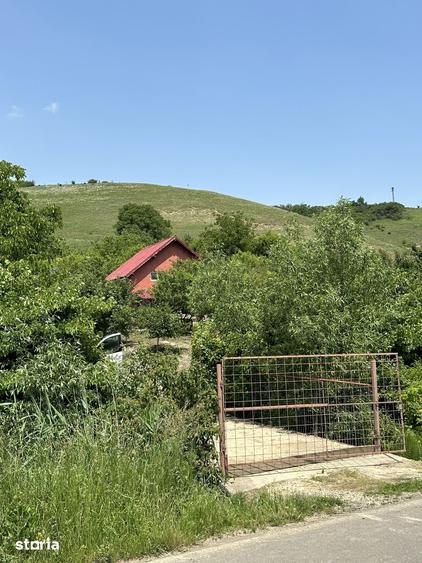 Casă cu 3 camere cu Teren 3500 Mp în Târnăveni