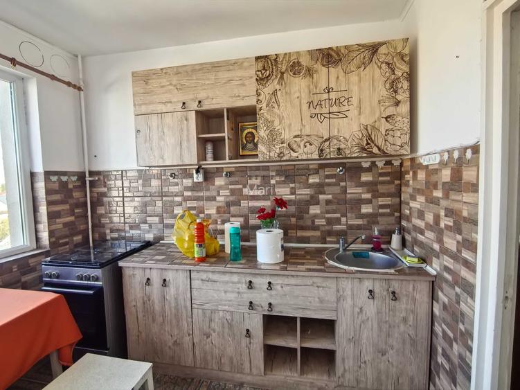 Vand apartament 3 camere