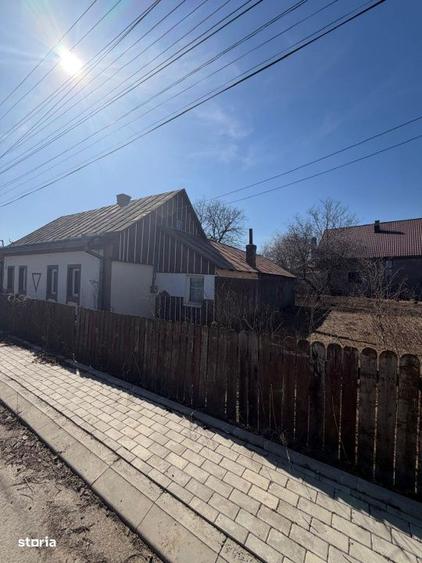 Casă cu 2 camere cu Teren 777 Mp în Central