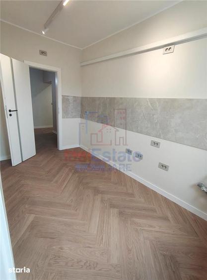 Apartament cu 4 camere decomandat în Copou