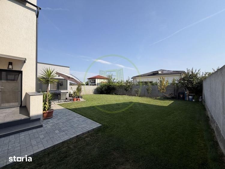 Casă cu 4 camere cu Teren 510 Mp în Malu Mare