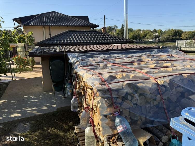 Casă cu 4 camere în Vulturi