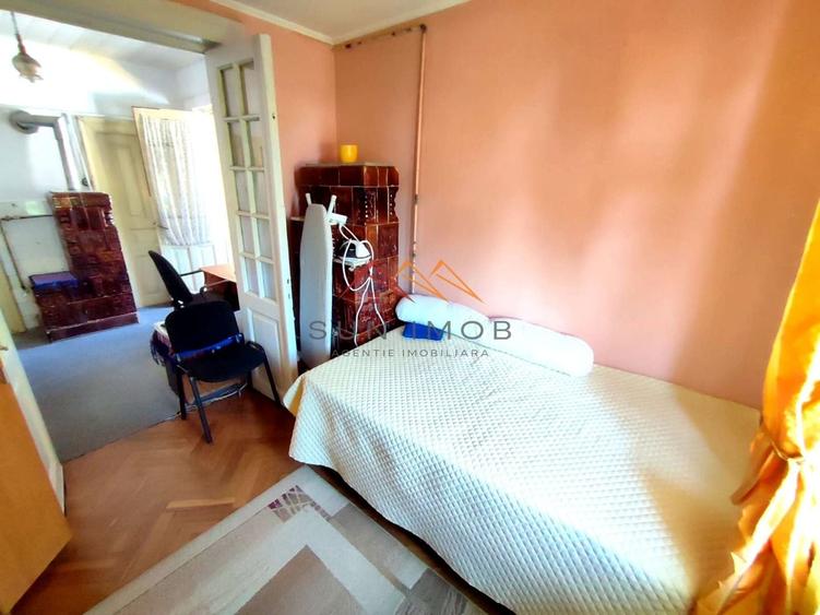Casă individuală cu 10 camere cu Canalizare în Ultracentral