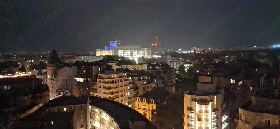 Apartament cu 3 camere semidecomandat în Cișmigiu