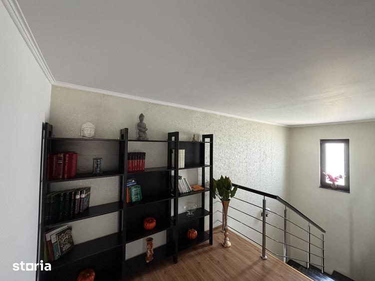 Casă cu 5 camere cu Teren 355 Mp în Central