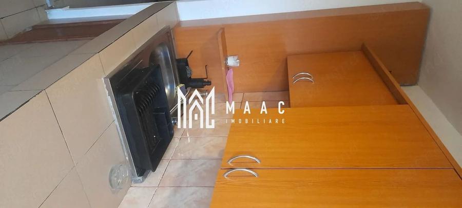 Apartament cu 3 camere decomandat, mobilat în Ostroveni