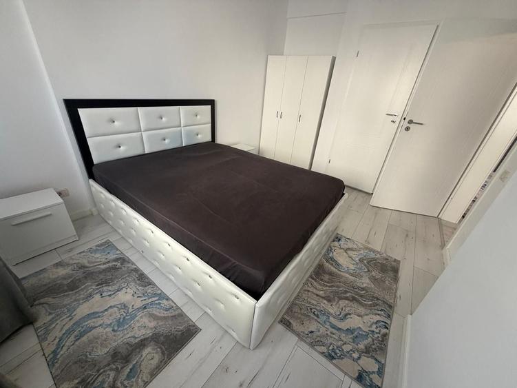 Apartament cu 3 camere decomandat, mobilat în Central