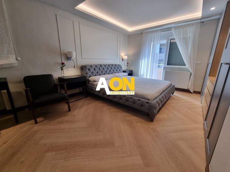 Apartament cu 3 camere decomandat, mobilat în Central