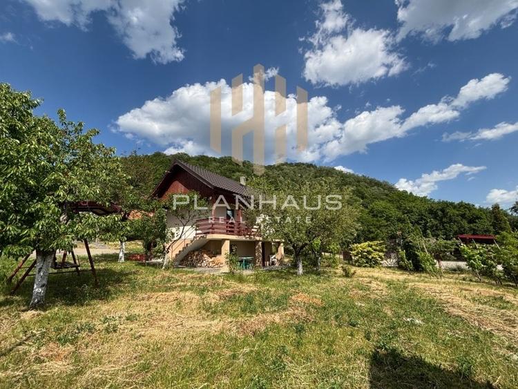 Casă cu 3 camere cu Teren 1100 Mp în Cicârlău