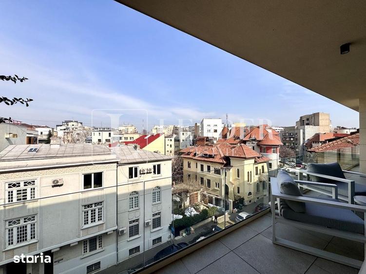 Apartament cu 3 camere semidecomandat în Dacia