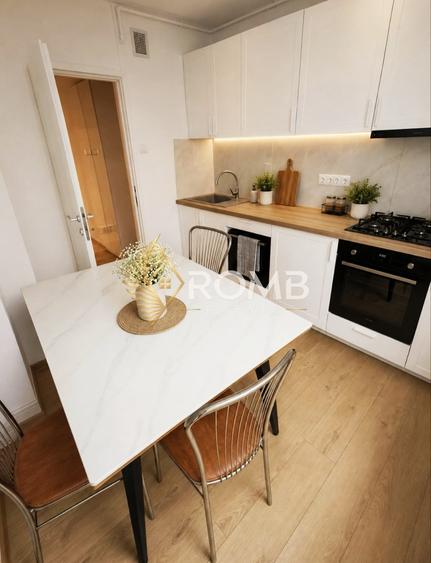 Apartament cu 3 camere decomandat, mobilat în Plopilor