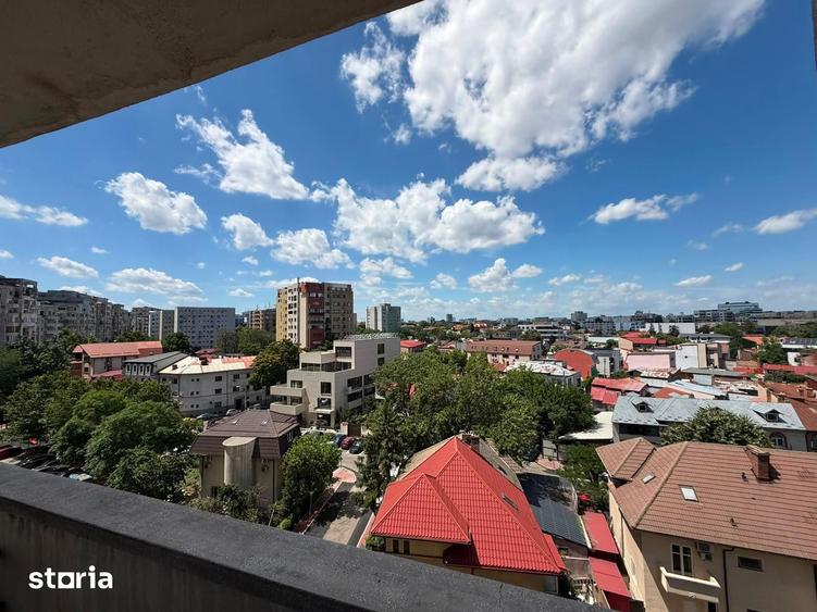 Apartament cu 4 camere în Decebal