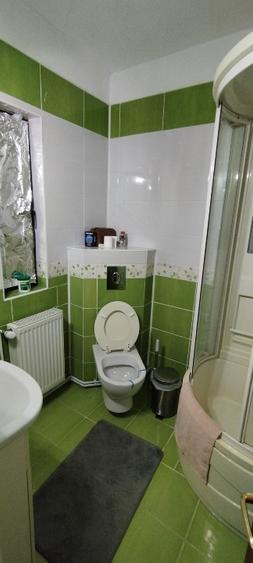 Apartament cu 3 camere semidecomandat în Adunații-Copăceni