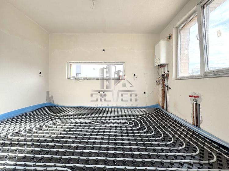 Casă individuală cu 5 camere cu Canalizare în Chinteni