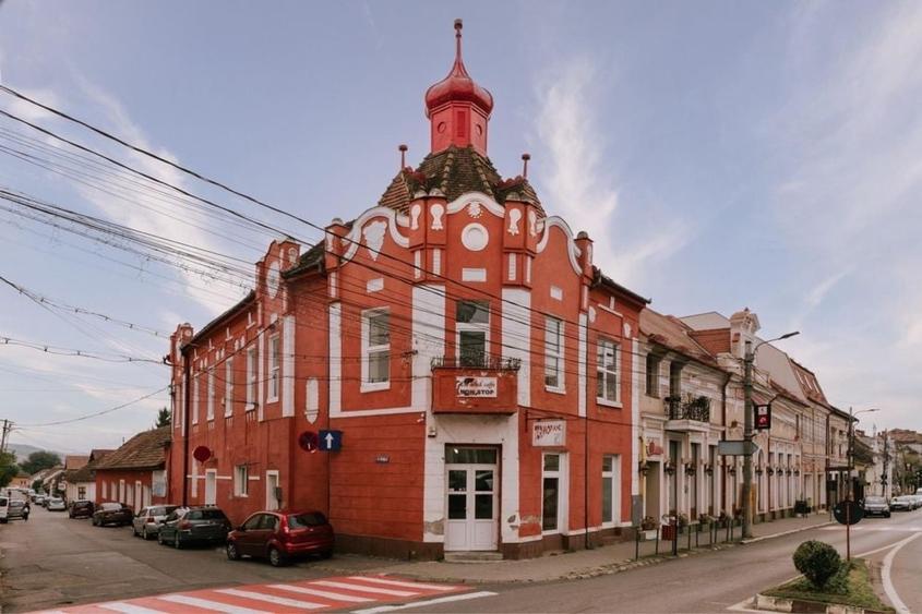 Spațiu comercial, de 400 mp, în Central