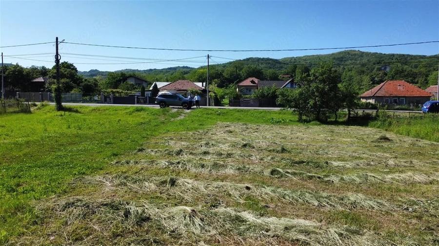 Teren de 1052 mp, în Căzănești (Râmnicu Vâlcea)