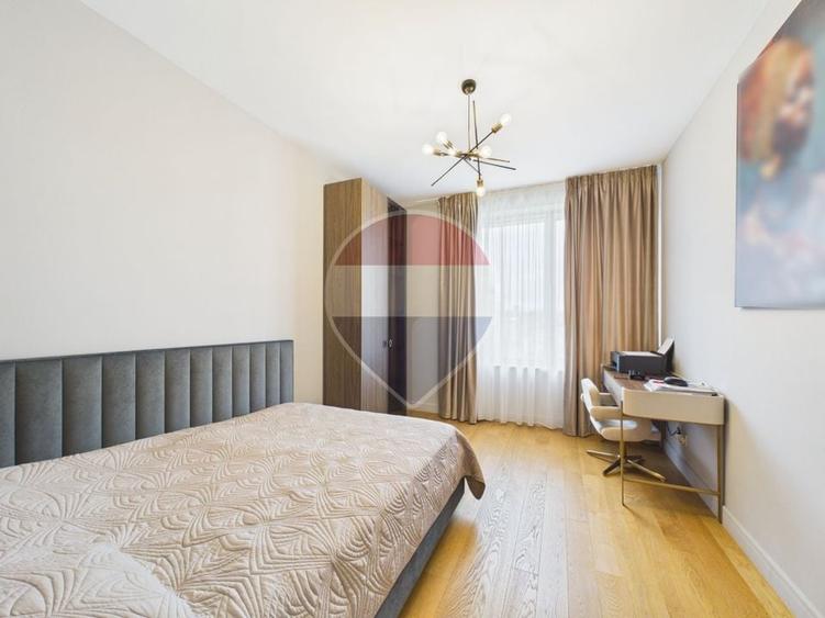 Apartament cu 4 camere decomandat, mobilat în Herăstrău