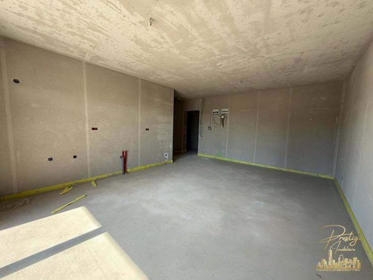 Apartament cu 3 camere semidecomandat în Cetății