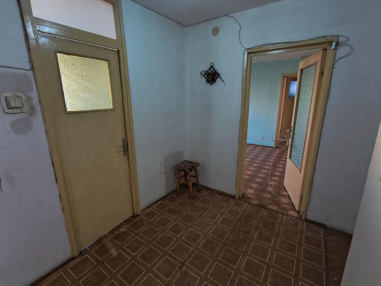 Apartament cu 3 camere în Berceni