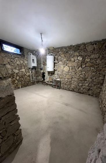 Casă individuală cu 6 camere cu Canalizare în Valu lui Traian