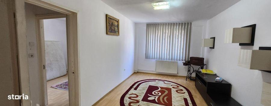 Apartament cu 2 camere semidecomandat în Bartolomeu