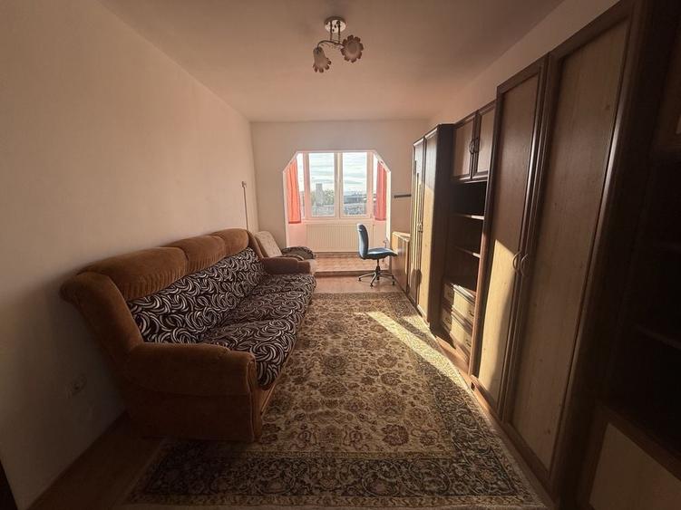 Apartament cu 2 camere decomandat în Gară